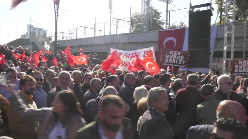 İMAMOĞLU’NUN YARGILANDIĞI DAVADA, HAPİS CEZASI VE SİYASİ YASAK İSTEMİNE CHP’LİLERDEN TEPKİ: “BU DAVA, TALİMATLI BİR DAVADIR. BAŞARAMAYACAKLAR. KORKUYORLAR, GİDECEKLER. GELİYOR GELMEKTE OLAN”