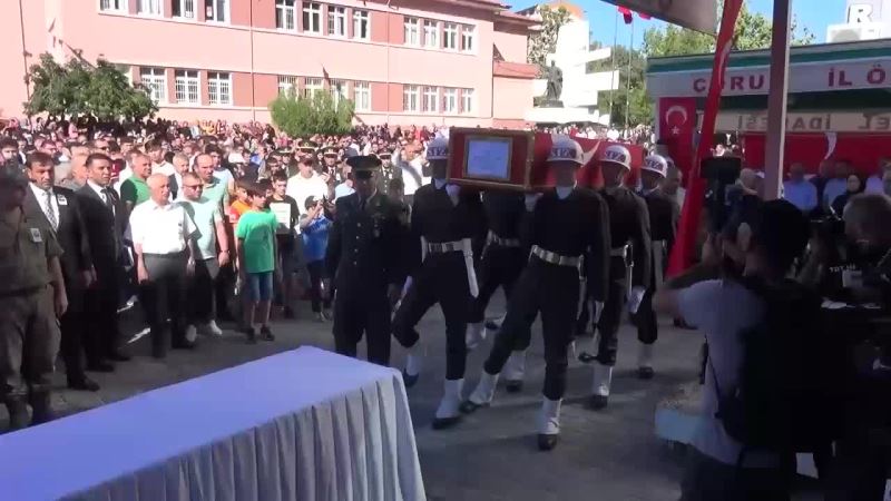 ŞEHİT UZMAN ÇAVUŞ UÇAKCI SON YOLCULUĞUNA UĞURLANDI