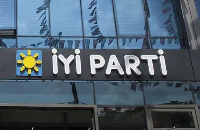 İYİ PARTİ’DE 90 İSTİFA BİRDEN! 