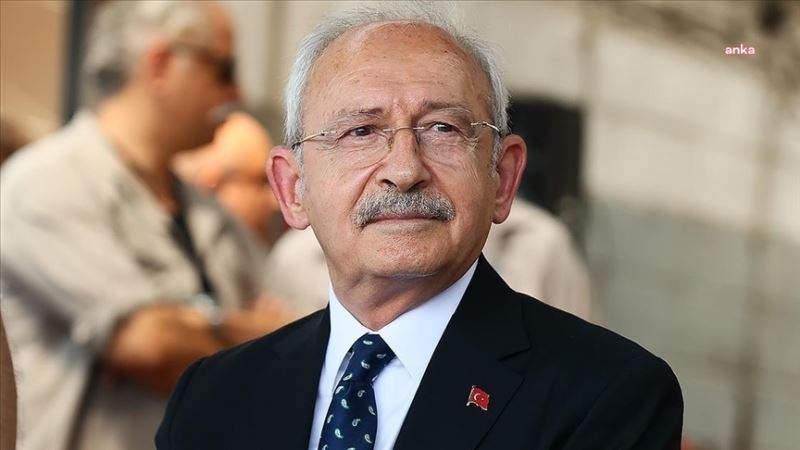 KILIÇDAROĞLU: “HER BİR VATANDAŞIMIZ, HELE HELE DEPREMZEDELERİMİZ, POLİTİK TERCİHİ NE OLURSA OLSUN BENİM BAŞIMIN ÜSTÜNDEDİR”