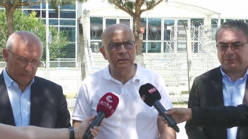 CHP MİLLETVEKİLLERİ, TUTUKLU GAZETECİ MERDAN YANARDAĞ’I CEZAEVİNDE ZİYARET ETTİ… 