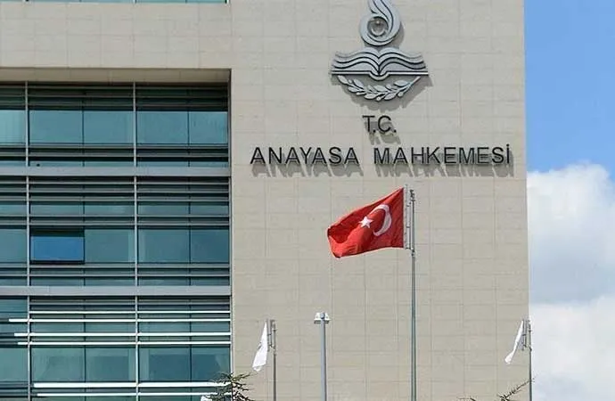 ANAYASA MAHKEMESİ’NDEN DİKKAT ÇEKEN SURİYELİ SIĞINMACI KARARI