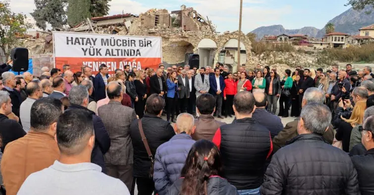 “HATAY MÜCBİR BİR YÜK ALTINDA”