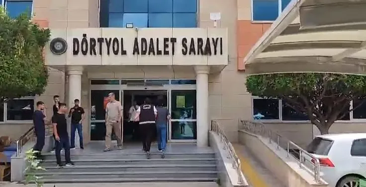 HATAY’DA SAHTE İLAÇ İMAL EDEN ZANLILAR YAKALANDI