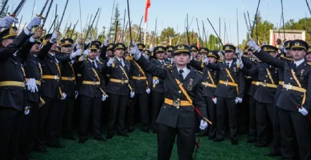 TEĞMEN ANDINDA İLK İSTİFA İDDİASI!