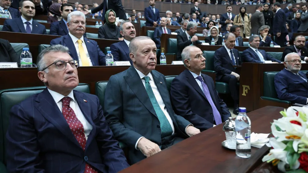 AKP, İMRALI ZİYARETİNE HAZIR: KRİTİK TOPLANTI TAMAMLANDI!