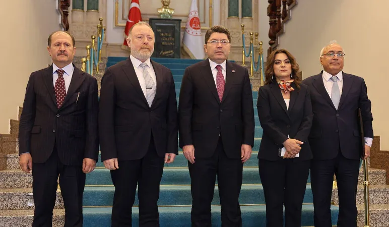 DEM PARTİ HEYETİ, ADALET BAKANI İLE GÖRÜŞTÜ: 