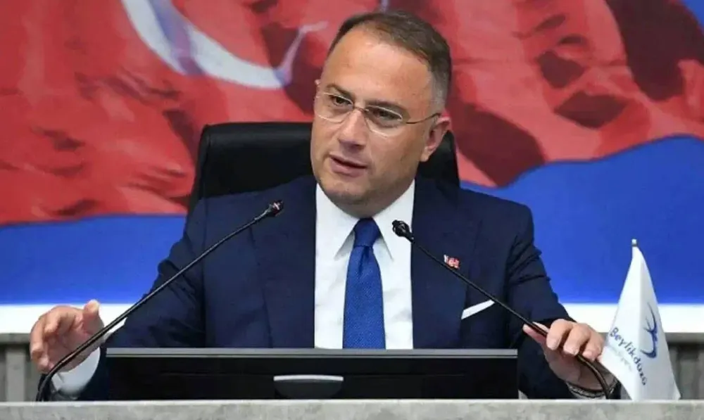 TUTUKLU BEYLİKDÜZÜ BELEDİYE BAŞKANI MURAT ÇALIK HASTANEYE SEVK EDİLDİ