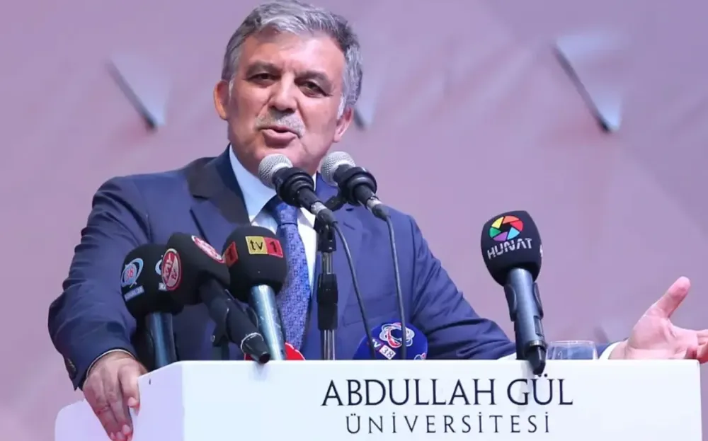 ABDULLAH GÜL: DÜNYA HİÇ GÖRÜLMEDİĞİ KADAR TEHLİKELİ BİR DÖNEMDEN GEÇİYOR