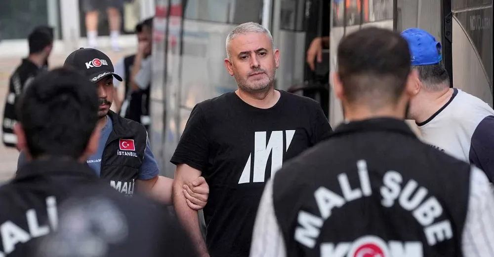 İBB SORUŞTURMASINDA BİR KEZ DAHA ‘TEK SIRA’ GÖRÜNTÜLER SERVİS EDİLDİ!