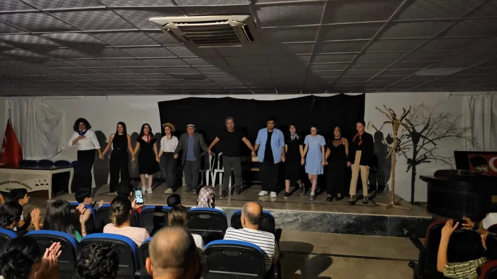 EPİK SANAT TİYATROSU SAMANDAĞ’DA “NAZIM” İLE SAHNE ALDI