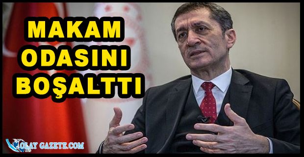 İSTİFASI KABUL EDİLEN ZİYA SELÇUK, MAKAM ODASINI BOŞALTTI