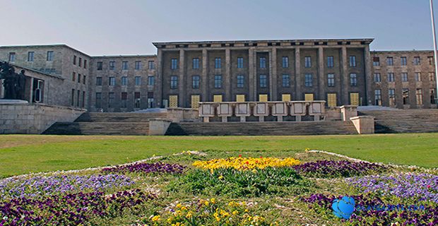 MECLİS’TE ÜÇ PERSONEL KORONA ŞÜPHESİYLE HASTANEYE SEVK EDİLDİ
