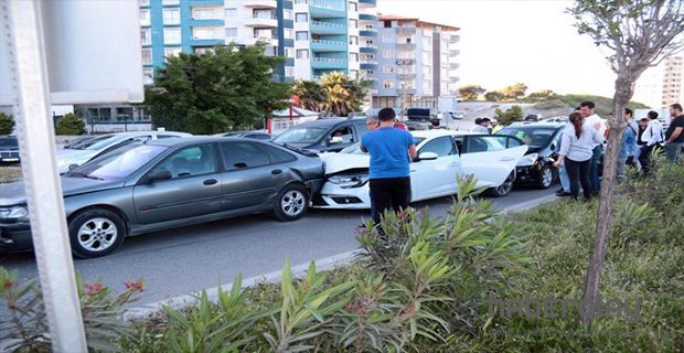  Tansiyonu düşen sürücü 2 kazaya neden oldu